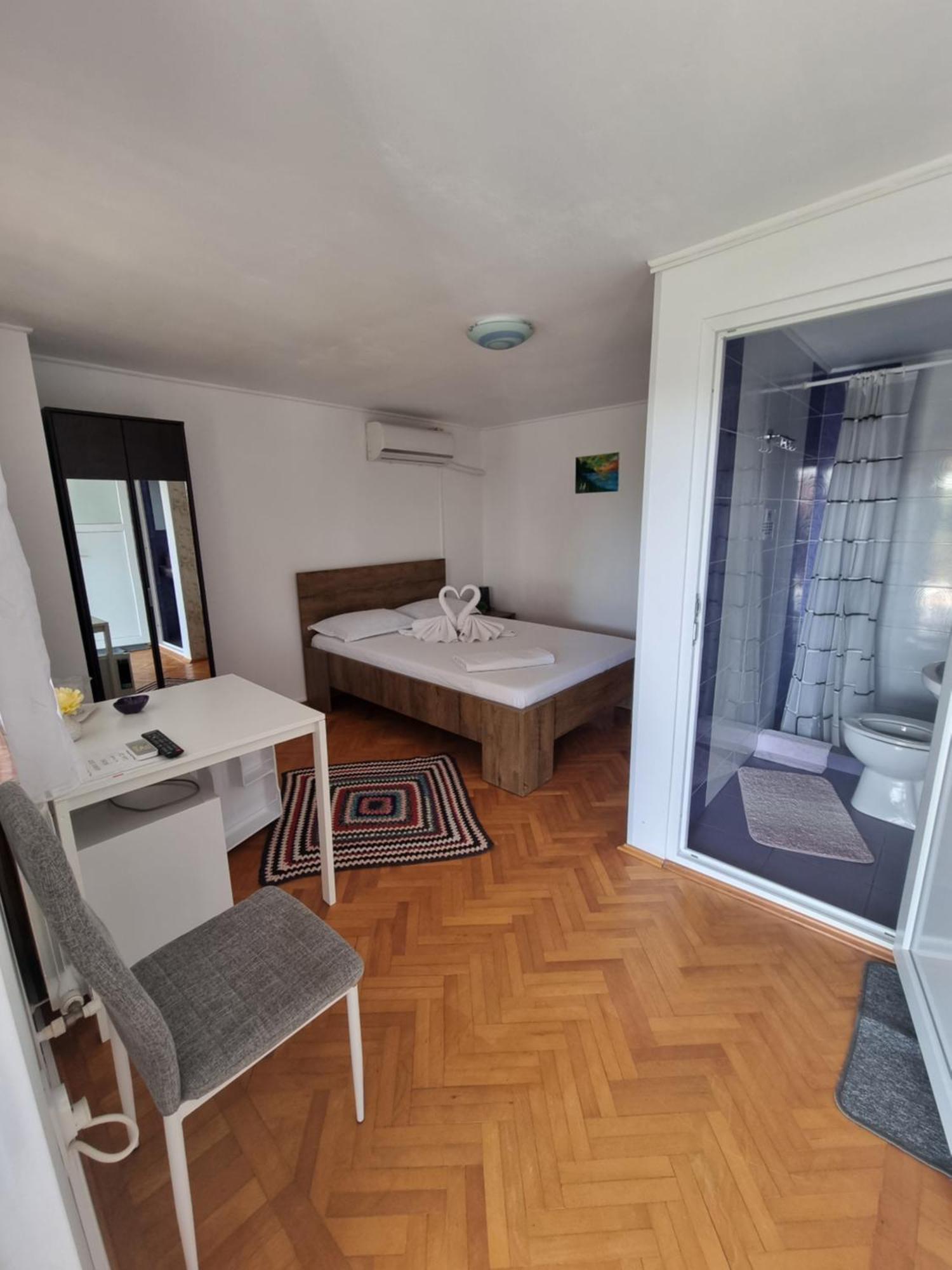 Casa Cu Trandafiri Murighiol Bagian luar foto