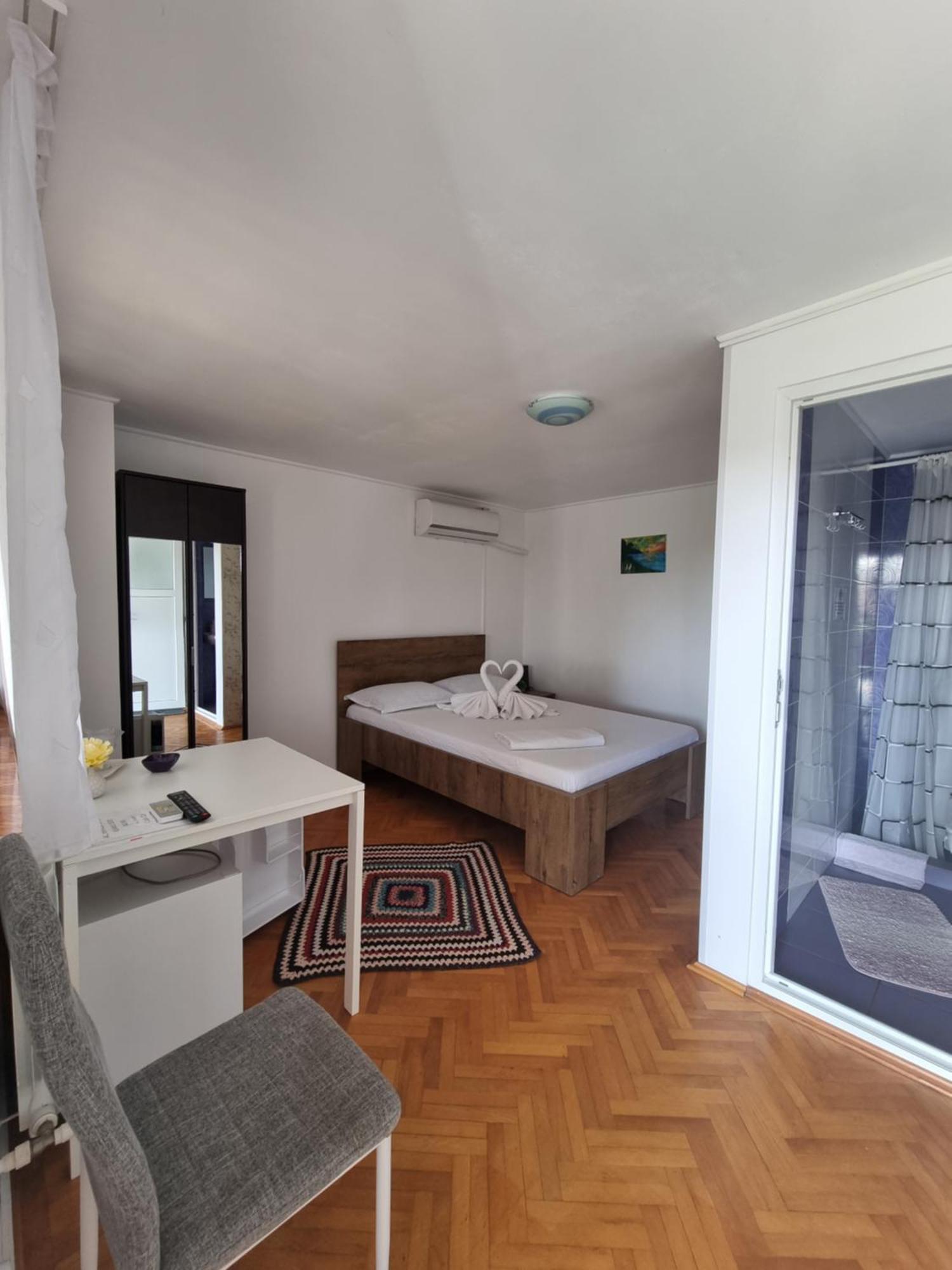 Casa Cu Trandafiri Murighiol Bagian luar foto