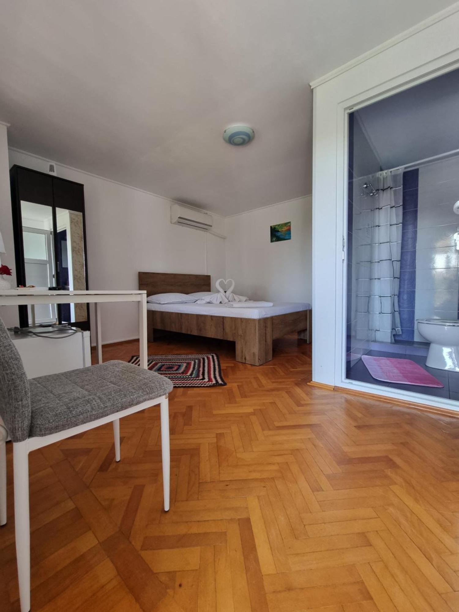 Casa Cu Trandafiri Murighiol Bagian luar foto