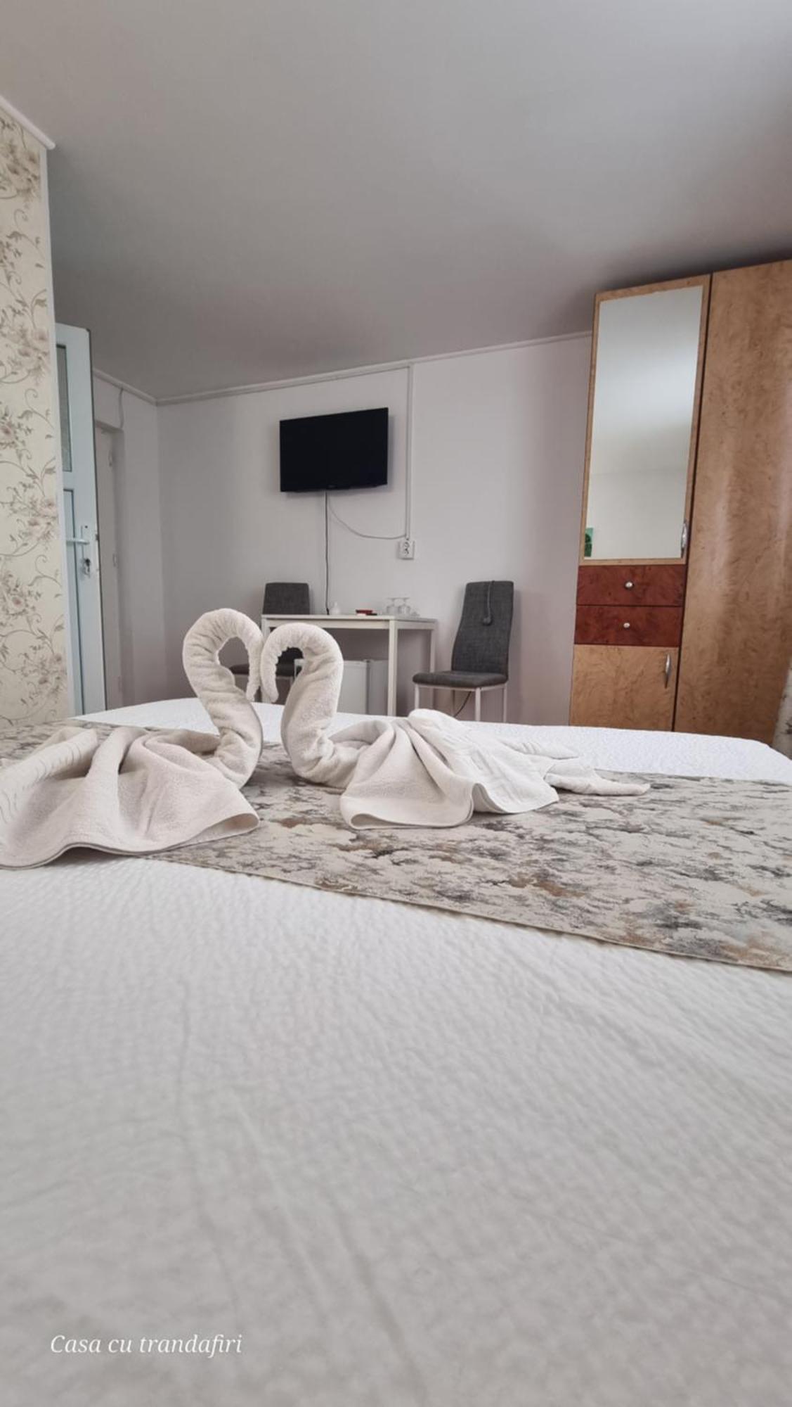 Casa Cu Trandafiri Murighiol Bagian luar foto