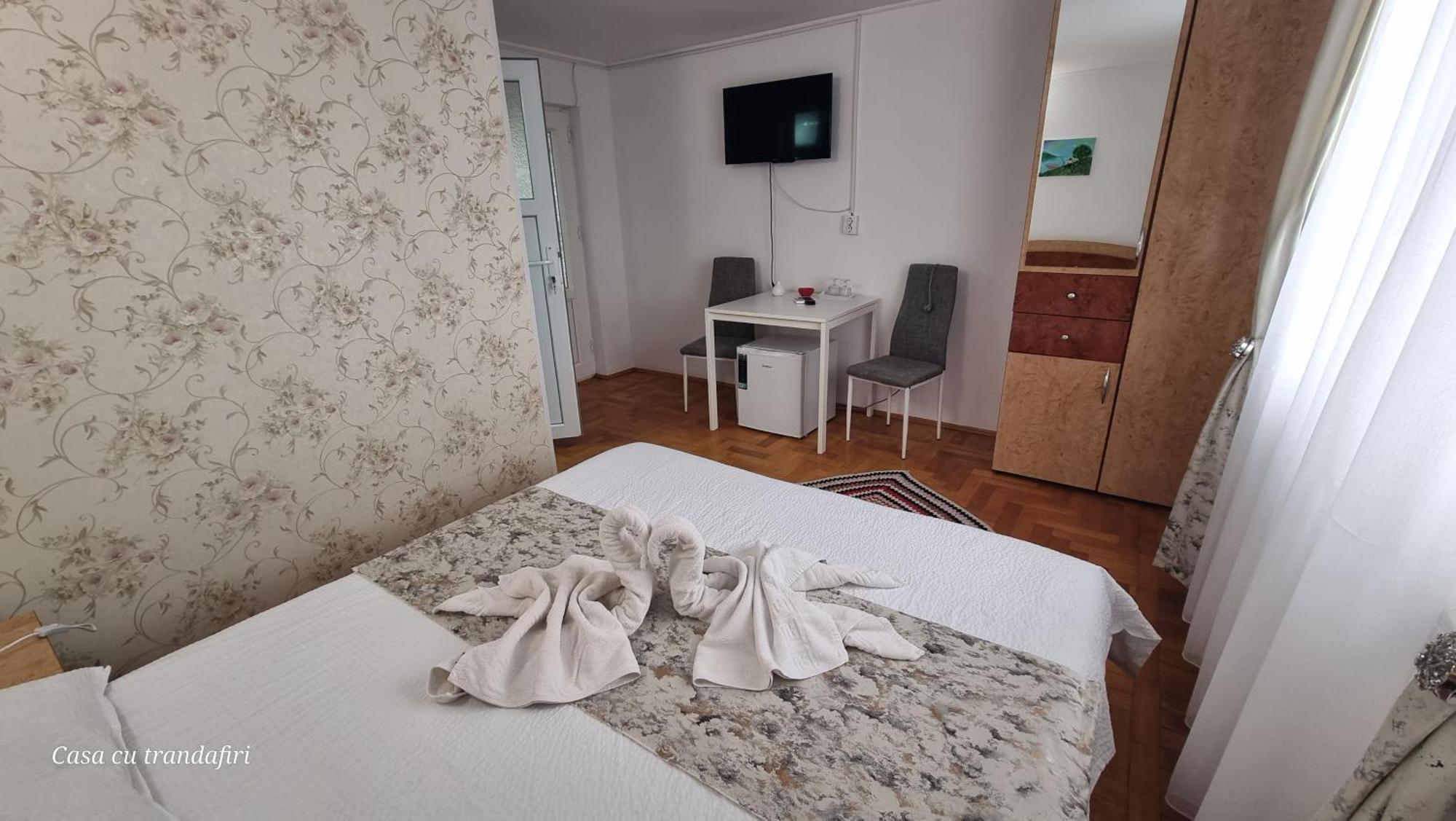 Casa Cu Trandafiri Murighiol Bagian luar foto